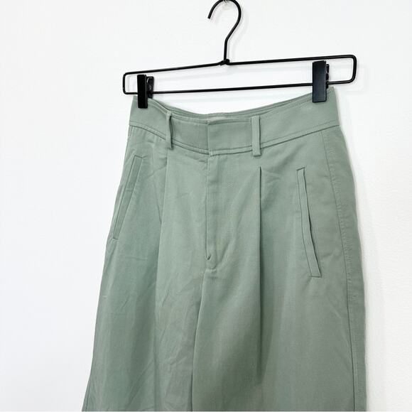 Everlane The Draper Pleated Pant in Buttersmooth Seagrass Green size 00 Short - Picture 4 of 7